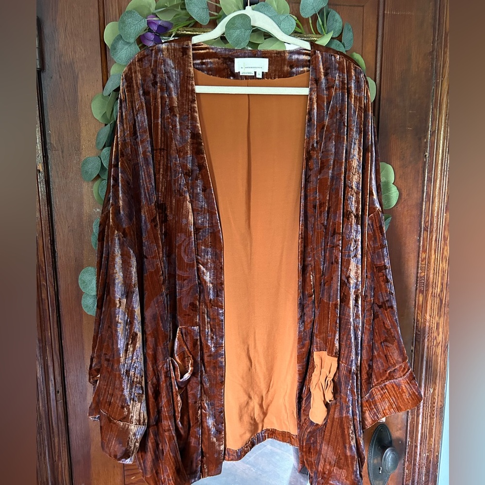 Anthropologie velvet kimono